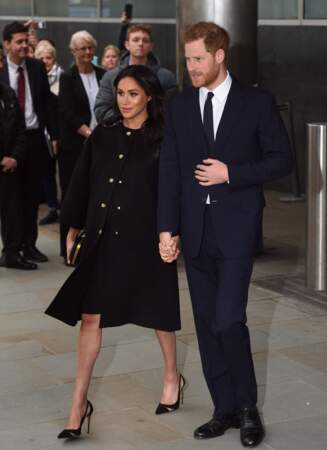 Le prince Harry et Meghan Markle enceinte de 8 mois à l'ambassade de Nouvelle-Zélande à Londres le 19 mars 2019.