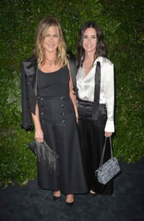 Jennifer Aniston et Courtney Cox au diner caritatif Chanel à Los Angeles le 2 juin 2018
