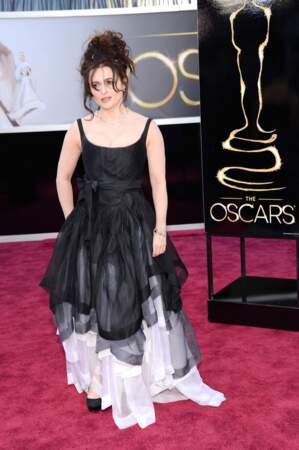 Helena Bonham Carter sur le tapis rouge des Oscars en 2013