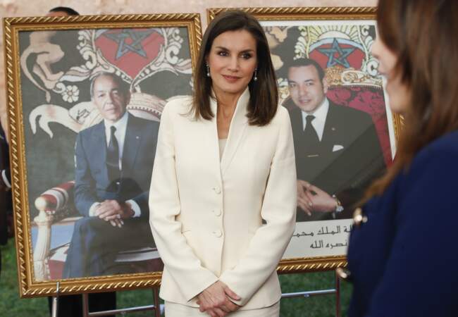 La reine Letizia d'Espagne visite l'école de la deuxième chance "e2c" à Salé au Maroc le 14 février 2019.