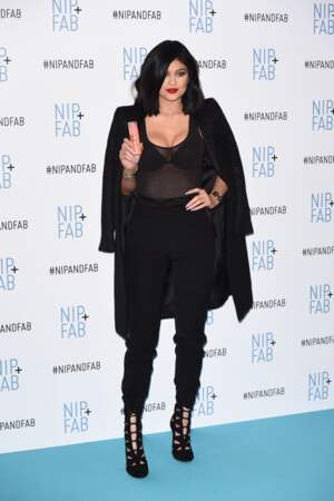  Kylie Jenner à une soirée de la marque de botox Nip And Fab