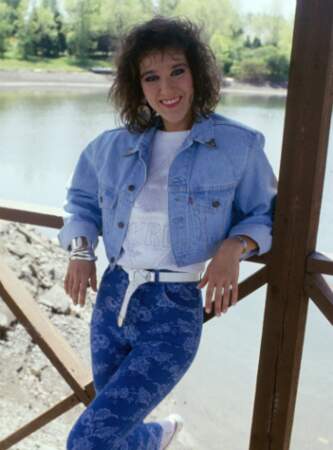 1987, Céline Dion laisse vivre sa chevelure brune et bouclée
