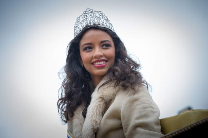 Miss France 2014, Flora Coquerel, et sa couronne "L'Oiseau de nuit"