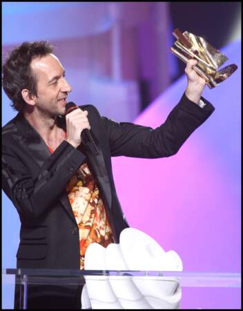 Arthur H reçoit la Victoire de la Musique de l'album Pop/Rock de l'année, en 2009