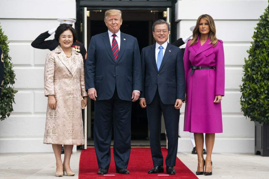 Melania Trump a choisi un look coloré pour recevoir le couple présidentiel sud-coréen à la Maison Blanche