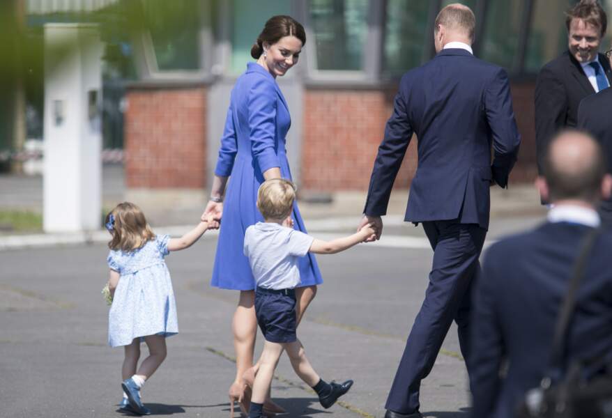 Après avoir assisté au sacre de Roger Federer, le prince William et la princesse Kate sont partis pour la Pologne
