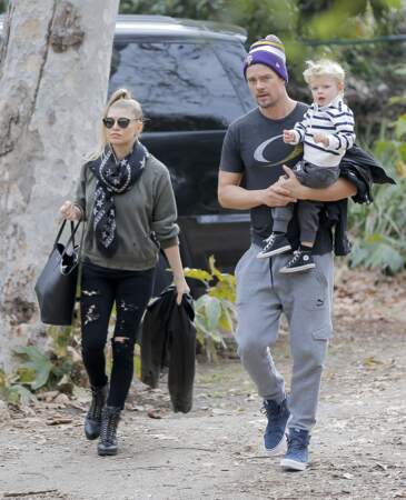 Fergie et son mari Josh Duhamel emmènent leur fils Axl samuser au parc à Brentwood