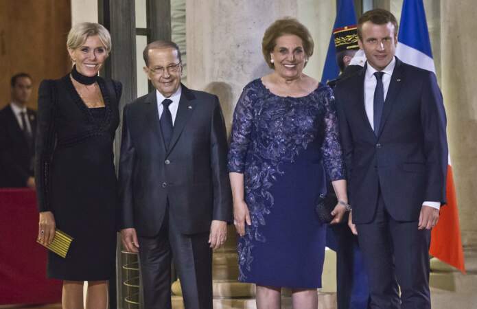 Emmanuel et Brigitte Macron ont invité le président Aoun et son épouse, Nadia.