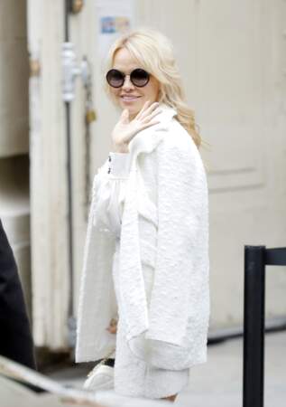 Pamela Anderson radieuse chez Chanel