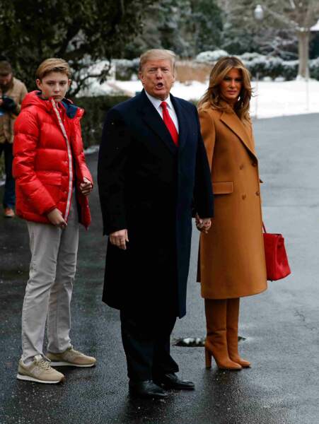 Donald, Melania et Barron Trump ont décollé de la Maison Blanche à bord d'un hélicoptère