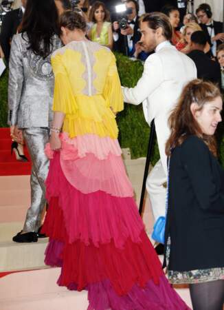 Charlotte Casiraghi sublime en Gucci au Met Gala en 2016 avec l'acteur Jared Leto