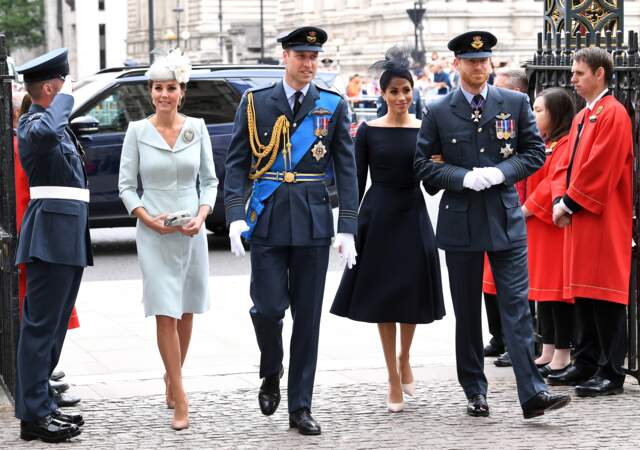 Centenaire de la Royal Air Force : Kate Middleton, William, Meghan, Harry et Theresa May