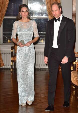Kate et William ravissants au dîner de l’ambassade de Grande-Bretagne en France, le 17 mars 2017.