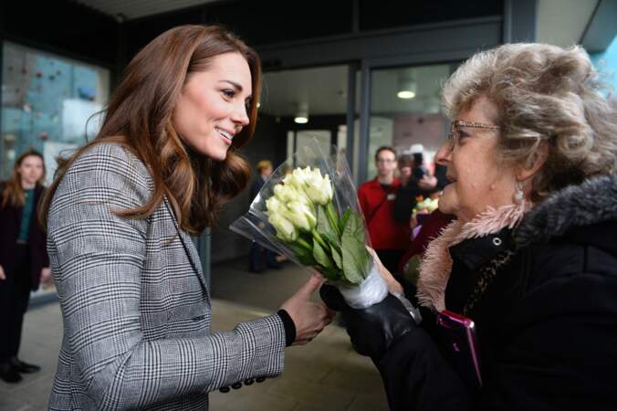 La veste à carreaux de Kate Middleton est-elle inspirée de celle de Meghan Markle en Australie ?