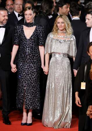 Le 17 mai, Vanessa Paradis montait les marches de Cannes en robe scintillante Chanel