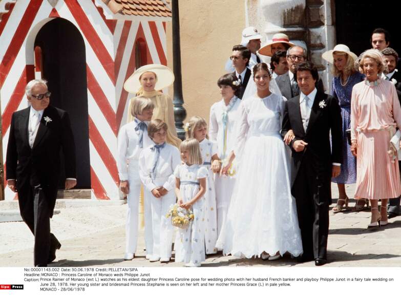 Caroline de Monaco et son mari Philippe Junot, le jour de leurs noces à Monaco, le 29 juin 1978