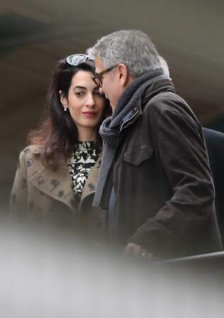 George et Amal Clooney se rendent à la gare du Nord pour prendre l'Eurostar 