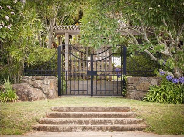 Le portail donnant sur la résidence de Meghan Markle et du prince Harry en Australie