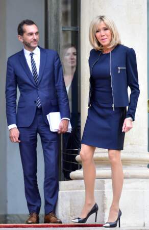 Brigitte Macron en Louis Vuitton : un look chic et moderne