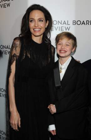 Shiloh Jolie-Pitt, ici en janvier 2018, accompagne souvent sa mère sur les tapis rouge... habillée d'un smoking