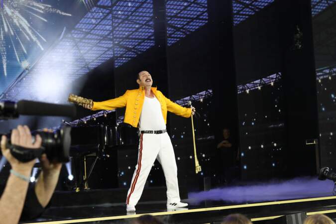 La 44e cérémonie des César débute en trombe avec Kad Mérad grimé en Freddie Mercury.