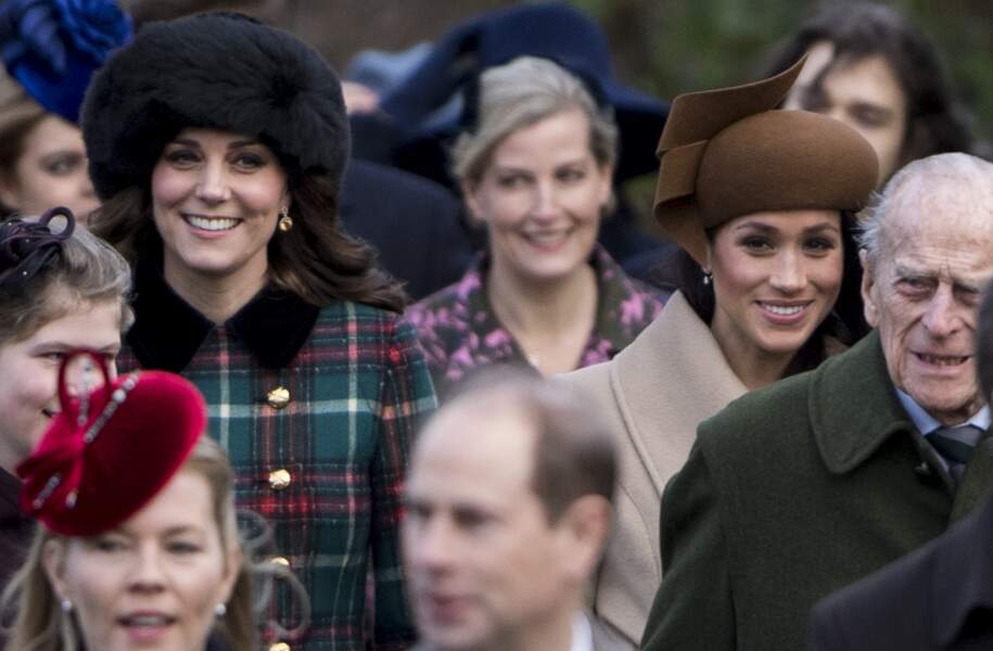 Kate Middleton aux côtés de Meghan Markle, la fiancée du prince Harry. 