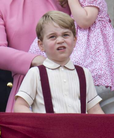 Le prince George - La famille royale d'Angleterre au palais de Buckingham pour assister à la parade 