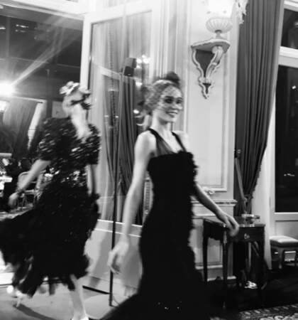 Lily-Rose Depp durant le premier défilé Chanel