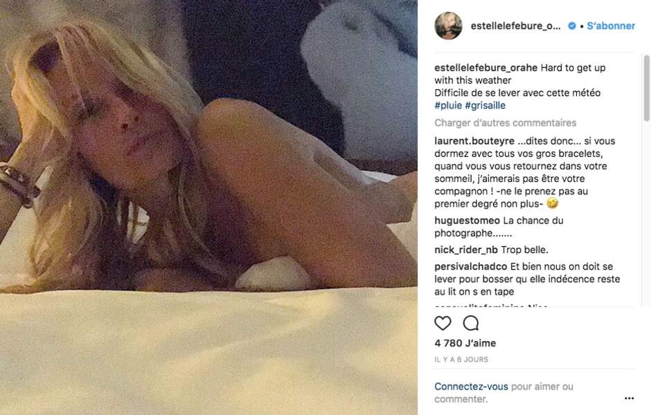 Estelle Lefébure nue dans son lit en 2018