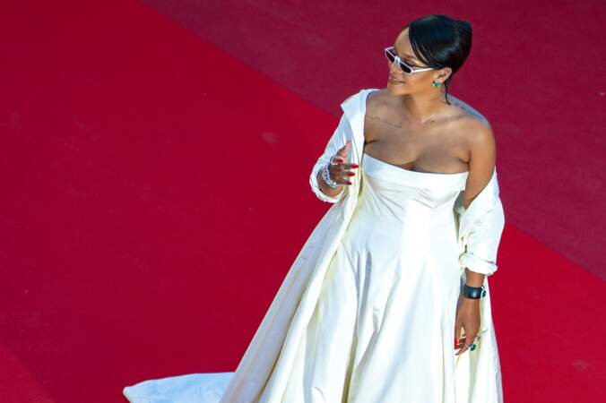 Rihanna en robe Christian Dior, au Festival de Cannes le 19 mai 2017