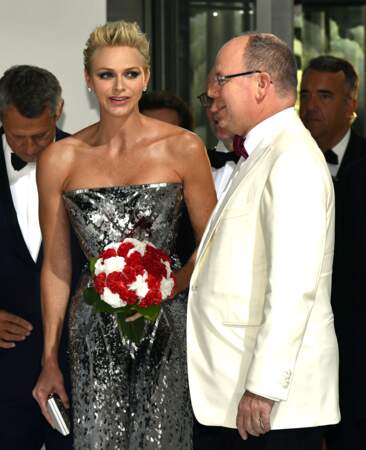 Le prince Albert II de Monaco et la princesse Charlène de Monaco lors du 69ème Gala de la Croix-Rouge 