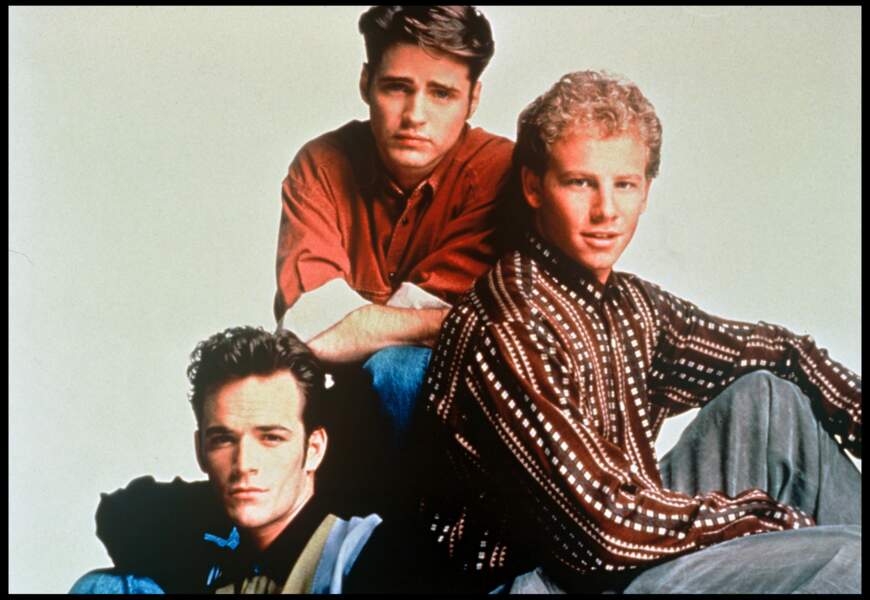Luke Perry, Jason Priestley et Ian Ziering dans la série "Beverly Hills" en 1993