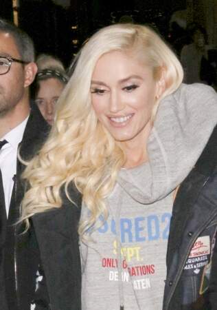 Blond platine mythique et longueurs parfaitement soignées pour Gwen Stefani