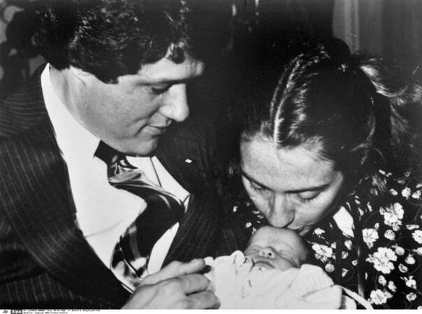 Bill et Hillary avec leur fille Chelsea (1980)