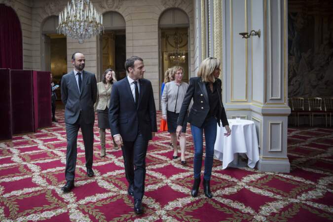 Brigitte Macron ou l'art d'introduire les jeans à l'Élysée