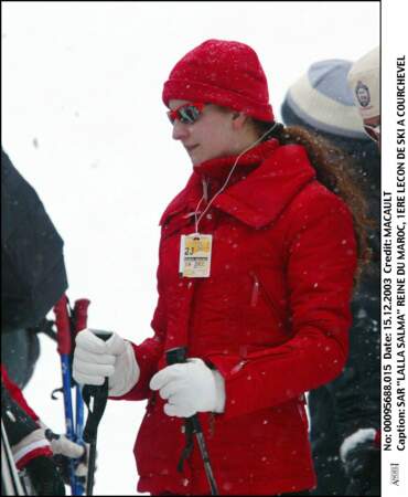 S.A.R Lalla Salma a sa 1ère leçon de ski à Courchevel le 15 décembre 2003