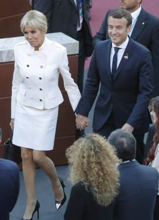 Brigitte Macron et son chignon twisté pour la soirée du G7 en Sicile, le 26 mai 2022