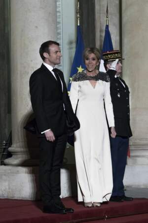Emmanuel Macron et son épouse ont attendu les invités. 
