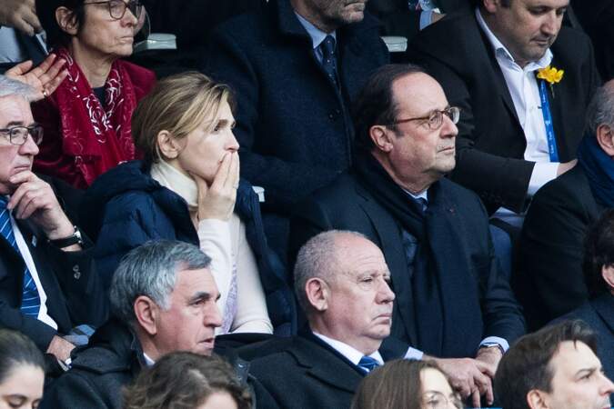 François Hollande et sa compagne Julie Gayet : la France s'est imposée 22 à 16 face à l'Angleterre
