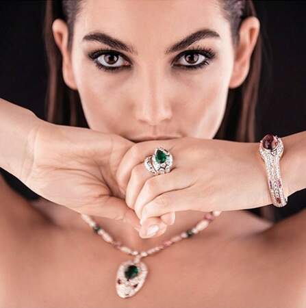 Lily Aldridge pose pour la campagne du bijoutier italien Bulgari.