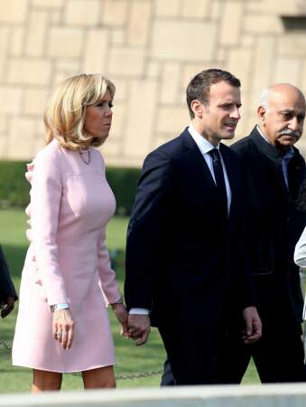 Emmanuel et Brigitte Macron (en robe rose pâle à volants Louis Vuitton), à New Delhi le 10 mars 2018
