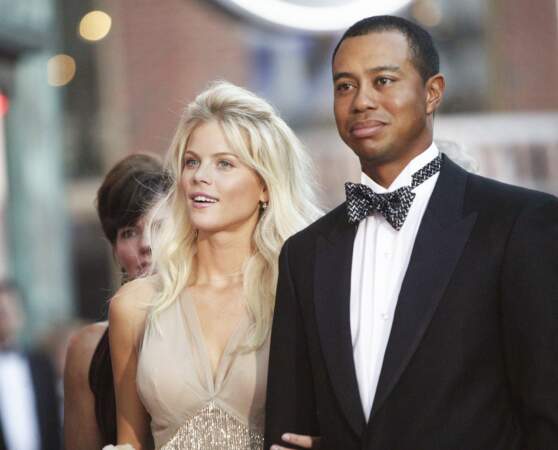 2010 - Tiger Woods et Elin Nordegren divorcent sur fond d'infidélité. Coût : 100 millions de dollars