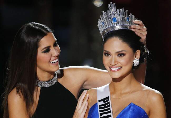 Miss Philippines reçoit sa couronne