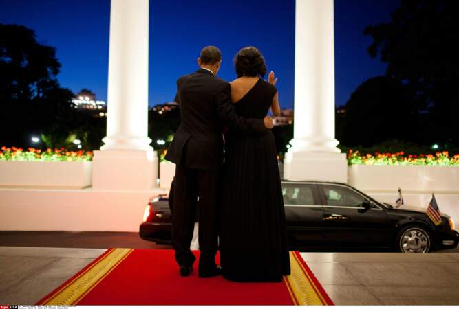 Diner Officiel: le couple presidentiel attend Shimon Peres 2012