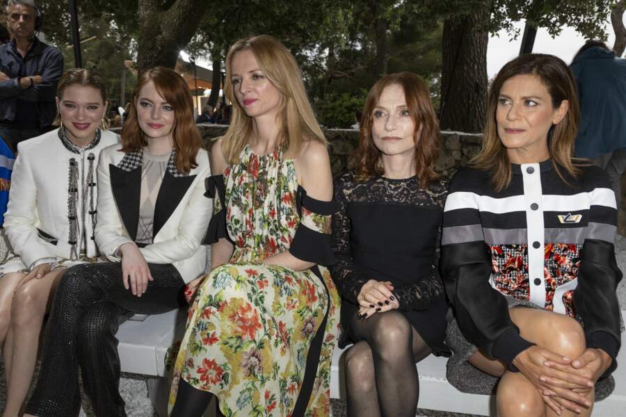 Les stars Lea Seydoux, Emma Stone, Delphine Arnault, Isabelle Huppert et Marine Fois au défilé