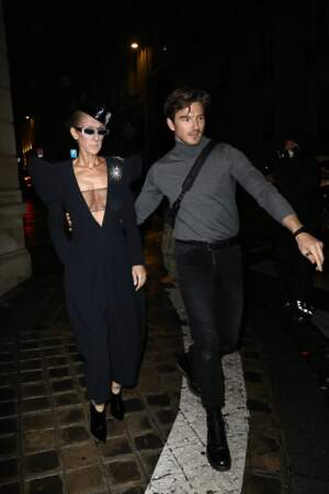 Céline Dion portant une tenue d'Alexandre Vauthier avec Pepe Munoz