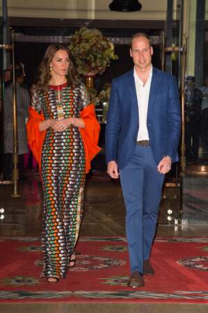 Le duc et la duchesse de Cambridge quittent leur hôtel de Thimphu pour rejoindre le roi et la reine lors d'un dîner