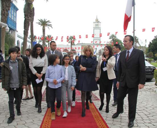 Brigitte Macron, férue de culture, a visité le musée du Bardo à Tunis