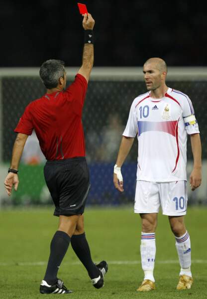 Ce carton rouge reçu lors de la finale de la coupe du monde 2006 est la seule fausse note de sa carrière