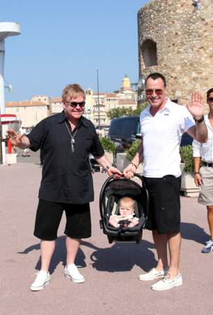 Elton John, David Furnish et leur fils Zachary en vacances à St Tropez en 2011